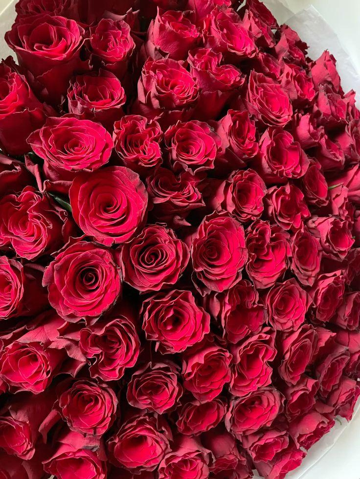 Corporate meeting room with carefully timed floral arrangements that maintain elegance throughout business hours